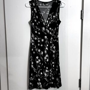 NWOT Hail3y:23 Womens Dress Size M Floral  Pullover Sleeveless Faux Wrap V-Neck